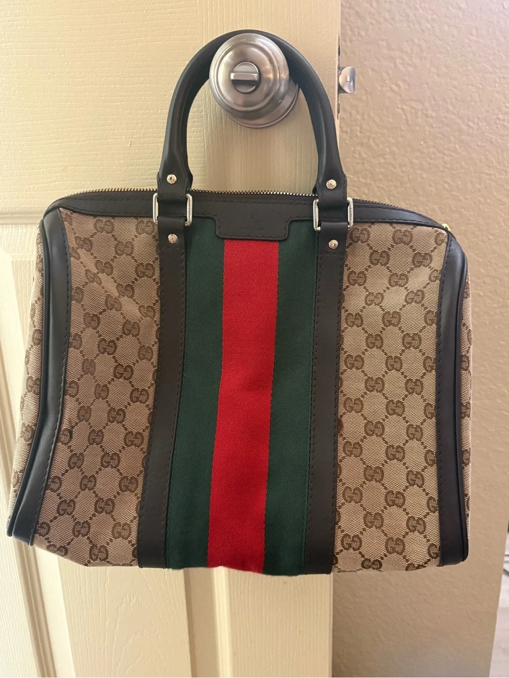 Gucci Beige GG Supreme Canvas Handbag with Red and Green Web